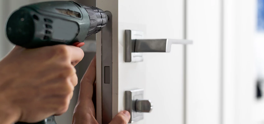 Locksmith For Lock Replacement Near Me in Lawndale, CA