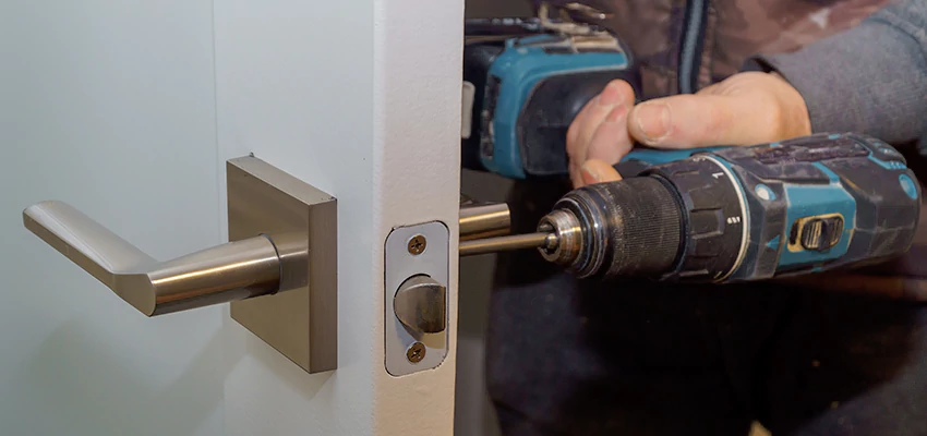 Broken Door Handle Lock Repair in Lawndale, California